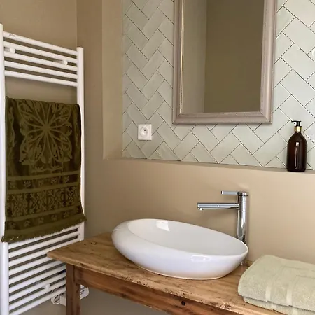 O Bord De Loire Bed & Breakfast *