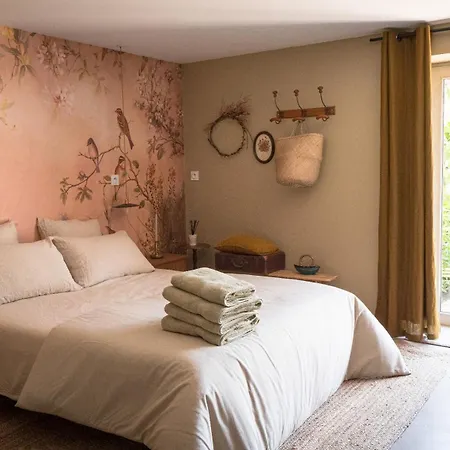 O Bord De Loire Bed & Breakfast *