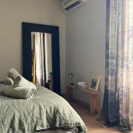 Bed & Breakfast O Bord De Loire Denée