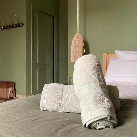 O Bord De Loire Bed & Breakfast *