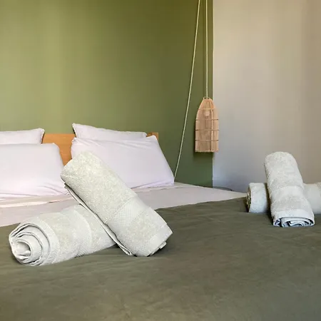 O Bord De Loire Bed & Breakfast *