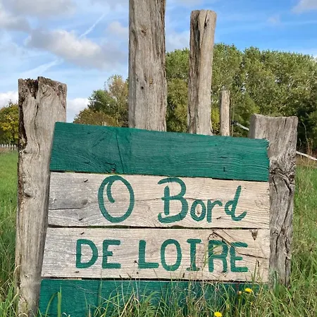 O Bord De Loire Bed & Breakfast *