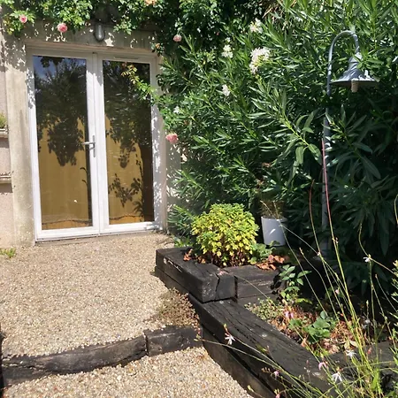 O Bord De Loire Bed & Breakfast *