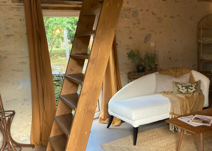 Bed & Breakfast O Bord De Loire Denée